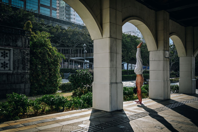 Perfecting your Grip and Alignment in Your Handstand Practice