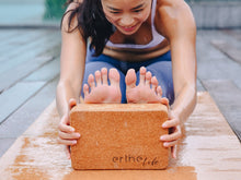 Load image into Gallery viewer, Erthe Life Cork Yoga Block